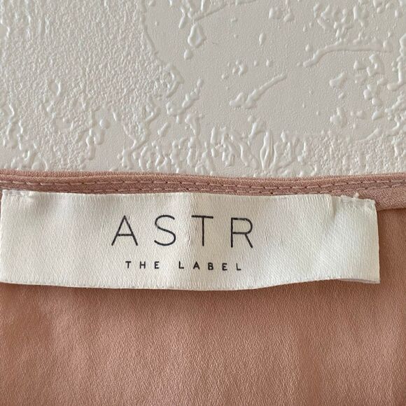 ASTR the Label Blush Draped Sleeveless High-Low Tank Top Women’s Medium Sheer La - Picture 3 of 9